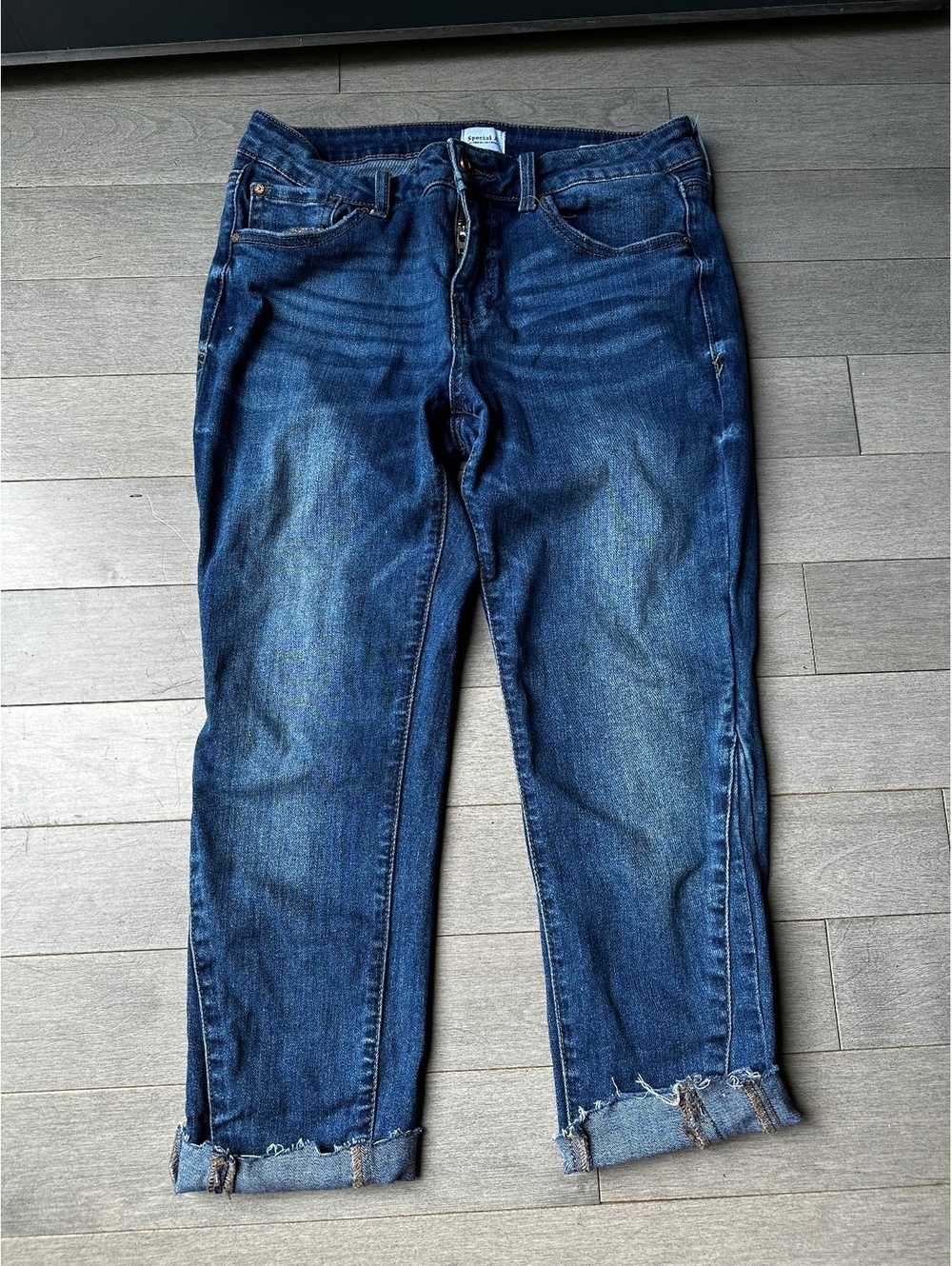 Women’s special A blue denim faded cuffed hem mid rise streetwear jeans size 9